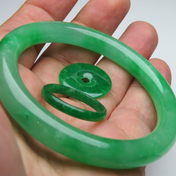 "Natural Jade bangle + FREE Jade Ring & Jade Donut 55mm-57mm" - Picture 3 of 3